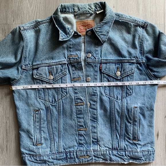 Women’s Levi's Denim Jacket Size M - Picture 8 of 8